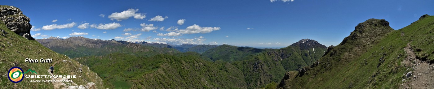 82 Scendendo dalla cima dal sentiero normale compiendo un bell'anello panoramico.jpg